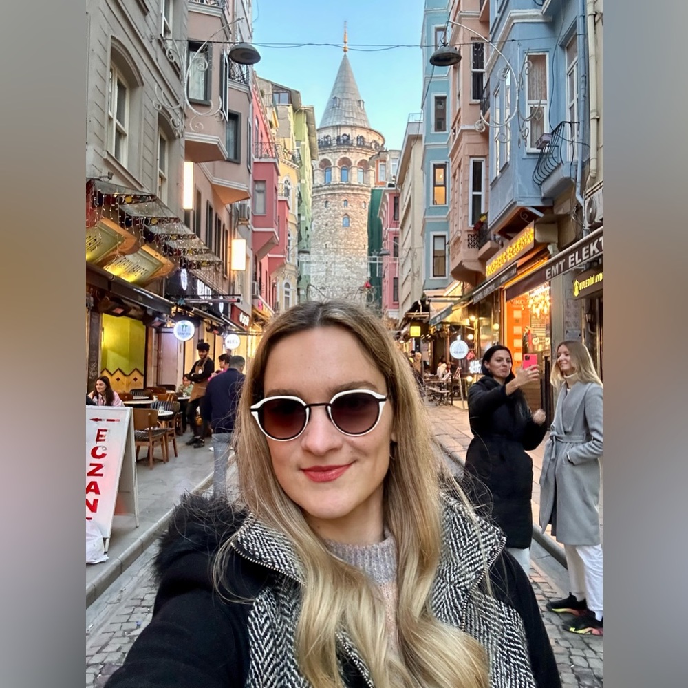 Meet your Posher, Yulia